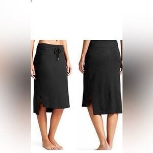 Athleta Midi Drawstring Skirt Black size XS, with slits, stretchy,soft,casual